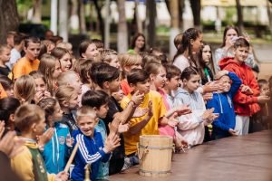 Гуманитарная помощь детям Донбасса